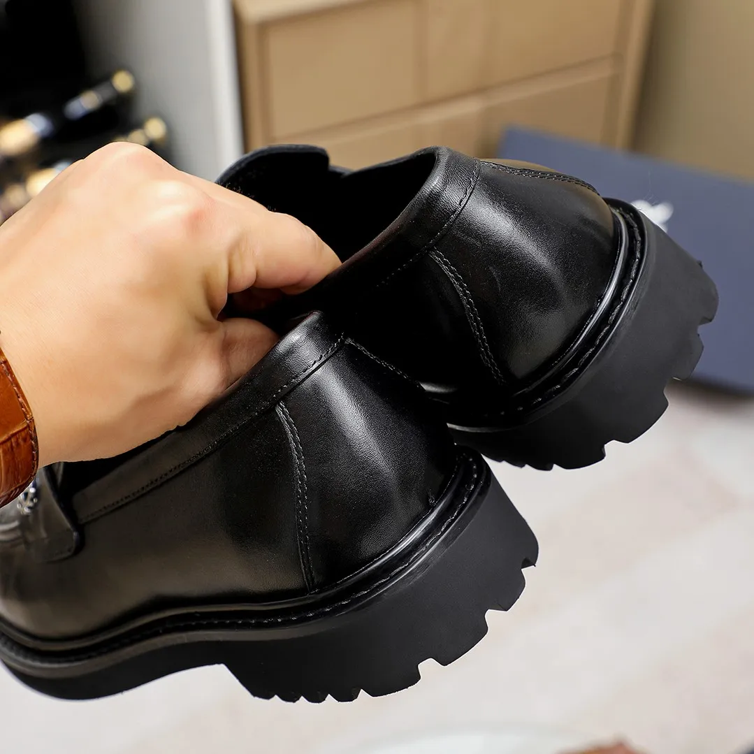 Men's shoes 💰520🕷️🕷️[Dior] Dior's new casual men's shoes are launched in Hong Kong counters. Official website 1:1 production. Italian woven cowhide + water-dyed 🐂 leather lining. Designed by European and American masters. Perfect shape to create counter quality, solid color rubber wear-resistant outsole and classic dazzling toe! Super versatile and very comfortable. High-end without losing taste, fashionable and novel! ! Absolute focus! 8 colors available! Code number 38-45……